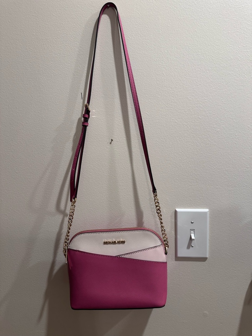 Michael Kors Pink and Cream Colorblock Crossbody with Gold Chain - Picture 2 of 7